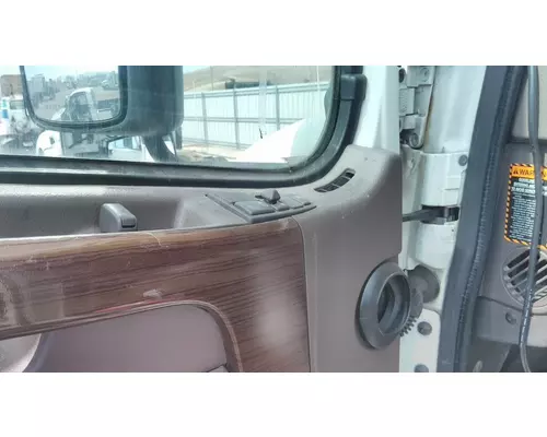 VOLVO VNL DOOR ASSEMBLY, FRONT