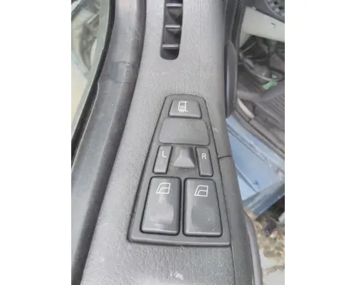 VOLVO VNL DOOR ELECTRICAL SWITCH