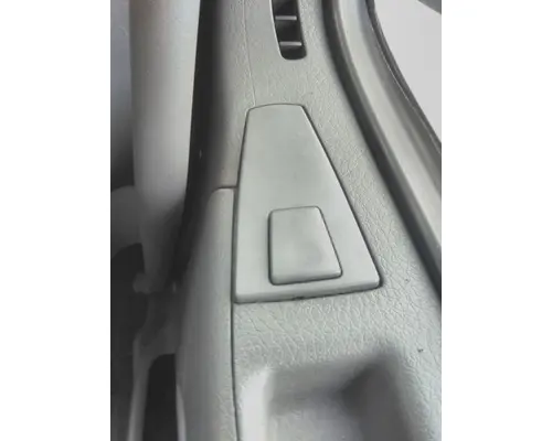 VOLVO VNL DOOR ELECTRICAL SWITCH