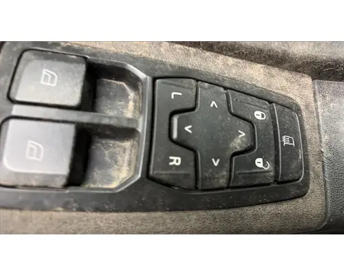 VOLVO VNL DOOR ELECTRICAL SWITCH