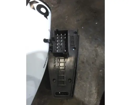 VOLVO VNL DOOR ELECTRICAL SWITCH
