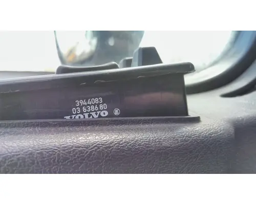 VOLVO VNL DOOR ELECTRICAL SWITCH