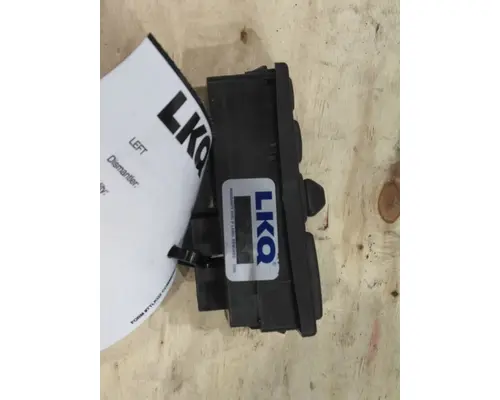 VOLVO VNL DOOR ELECTRICAL SWITCH