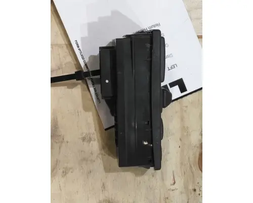 VOLVO VNL DOOR ELECTRICAL SWITCH