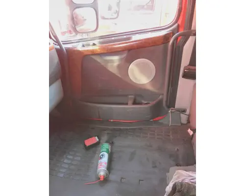 VOLVO VNL DOOR INTERIOR PANEL