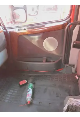 VOLVO VNL DOOR INTERIOR PANEL