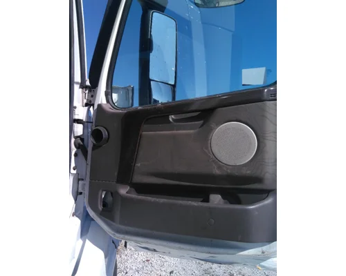 VOLVO VNL DOOR INTERIOR PANEL