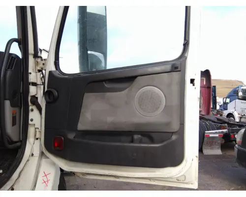 VOLVO VNL DOOR INTERIOR PANEL