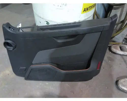 VOLVO VNL DOOR INTERIOR PANEL