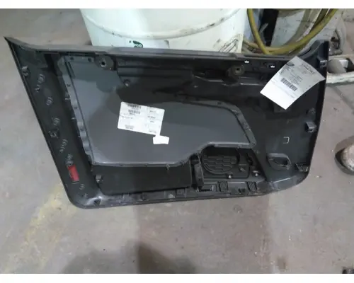 VOLVO VNL DOOR INTERIOR PANEL