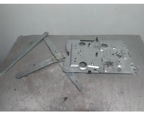 VOLVO VNL DOOR WINDOW REGULATOR