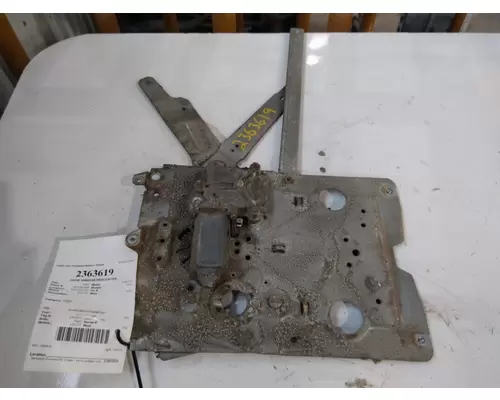 VOLVO VNL DOOR WINDOW REGULATOR