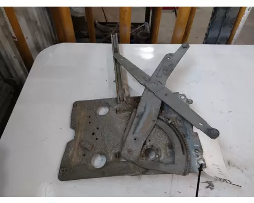VOLVO VNL DOOR WINDOW REGULATOR
