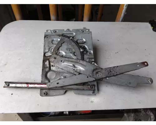 VOLVO VNL DOOR WINDOW REGULATOR