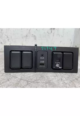 VOLVO VNL Dash / Console Switch