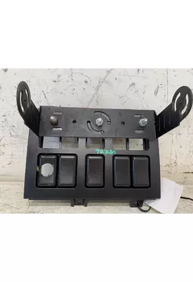 VOLVO VNL Dash / Console Switch