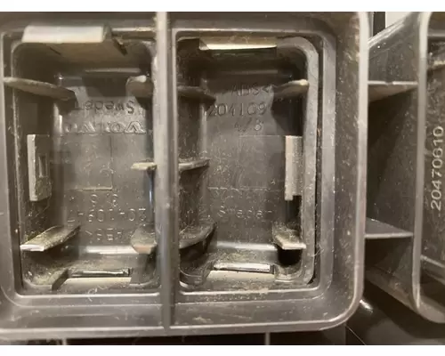 VOLVO VNL Dash  Console Switch