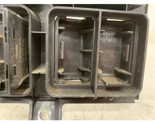 VOLVO VNL Dash  Console Switch