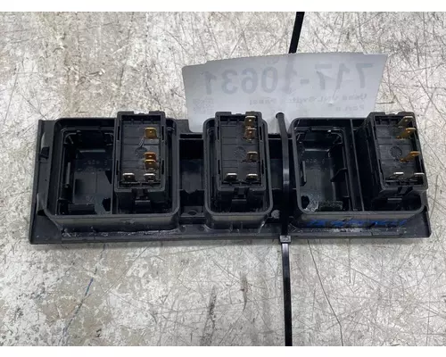 VOLVO VNL Dash  Console Switch