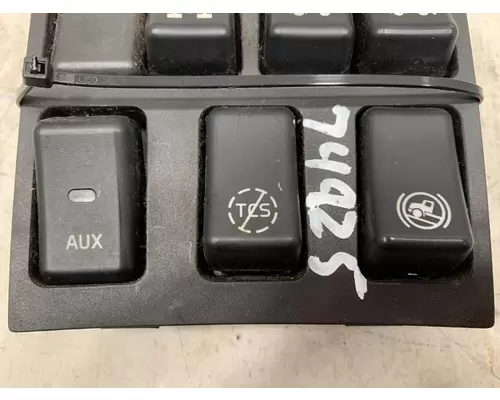 VOLVO VNL Dash  Console Switch