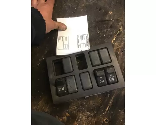 VOLVO VNL Dash  Console Switch