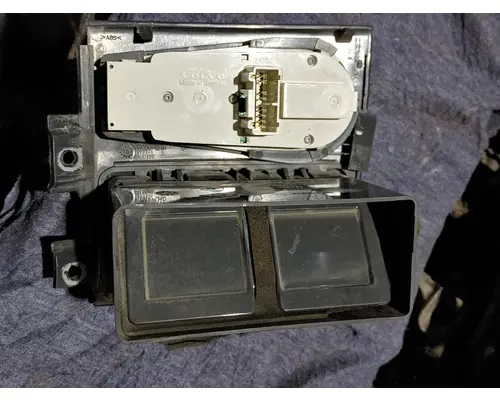 VOLVO VNL Dash Console Switch