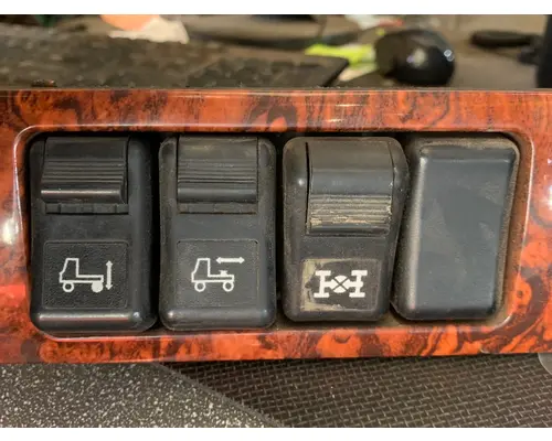 VOLVO VNL Dash Panel