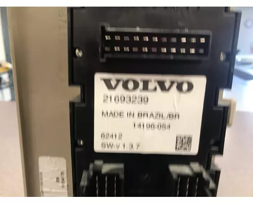 VOLVO VNL DashConsole Switch