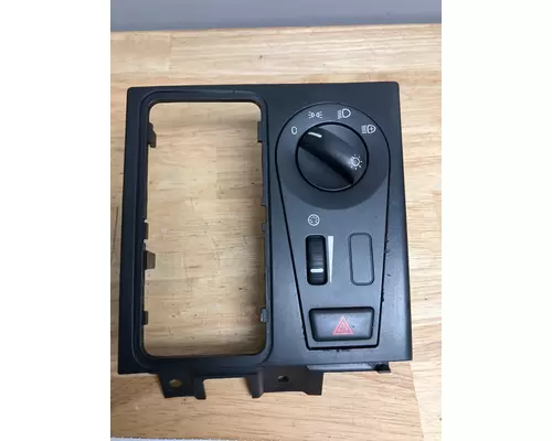 VOLVO VNL DashConsole Switch