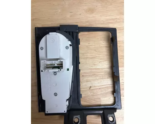 VOLVO VNL DashConsole Switch