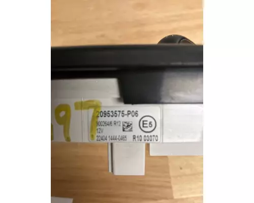VOLVO VNL DashConsole Switch