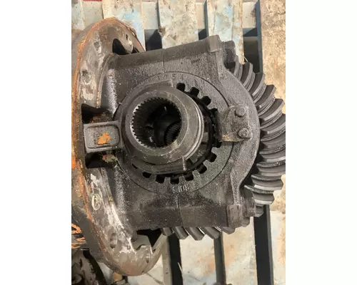 VOLVO VNL Differential Assembly (Front, Rear)