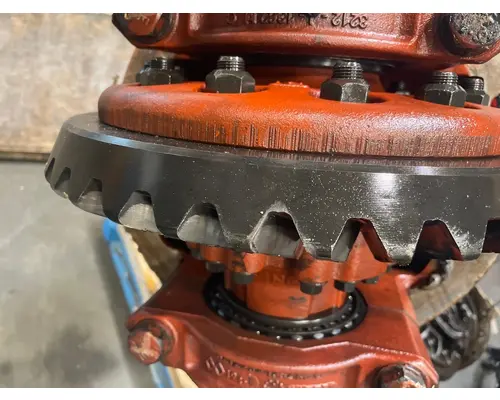 VOLVO VNL Differential Assembly (Front, Rear)