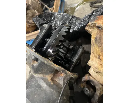 VOLVO VNL Differential Assembly (Front, Rear)