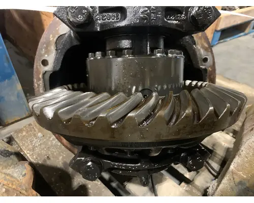 VOLVO VNL Differential Assembly (Rear, Rear)