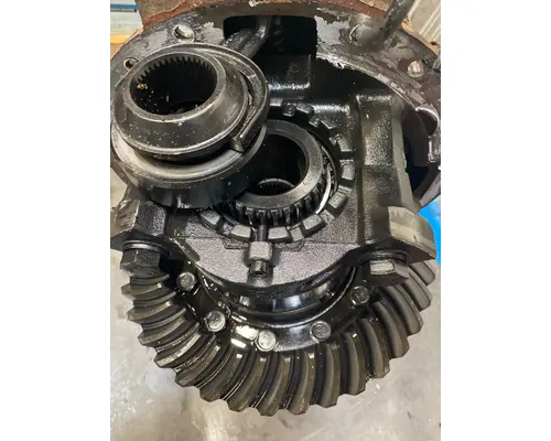 VOLVO VNL Differential Assembly (Rear, Rear)