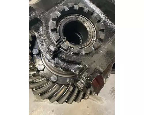VOLVO VNL Differential Assembly (Rear, Rear)