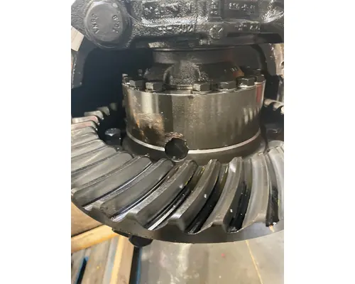 VOLVO VNL Differential Assembly (Rear, Rear)