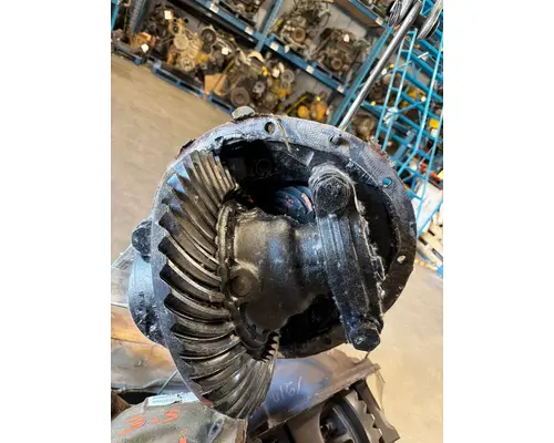 VOLVO VNL Differential Assembly (Rear, Rear)