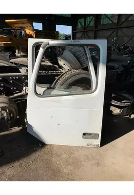 VOLVO VNL Door Assembly, Front