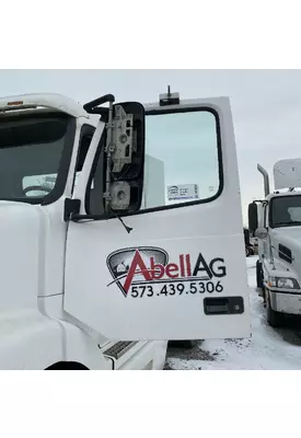 VOLVO VNL Door Assembly, Front