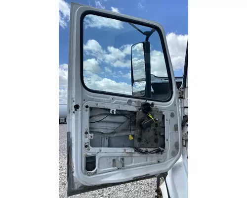 VOLVO VNL Door Assembly, Front