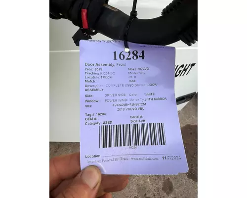 VOLVO VNL Door Assembly, Front