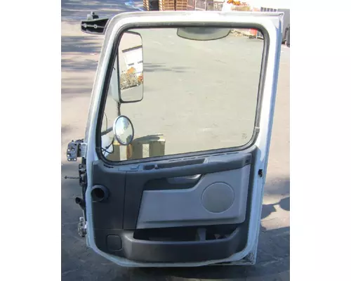 VOLVO VNL Door Assembly, Front