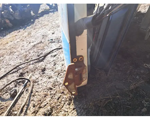 VOLVO VNL Door Assembly, Front