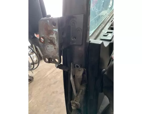 VOLVO VNL Door Assembly, Front