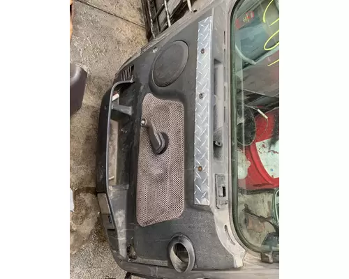 VOLVO VNL Door Assembly, Front
