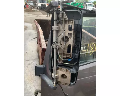VOLVO VNL Door Assembly, Front