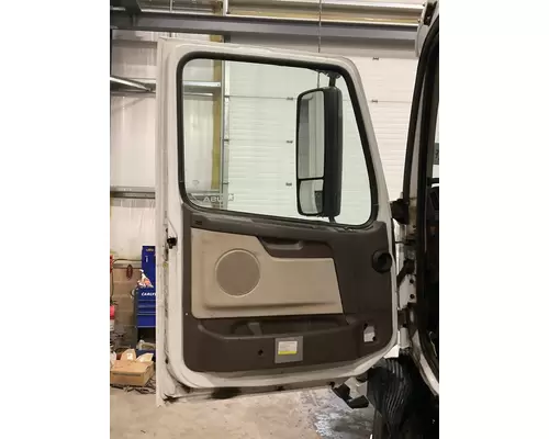 VOLVO VNL Door Assembly, Front