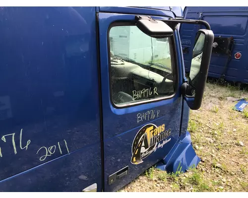 VOLVO VNL Door Assembly, Front
